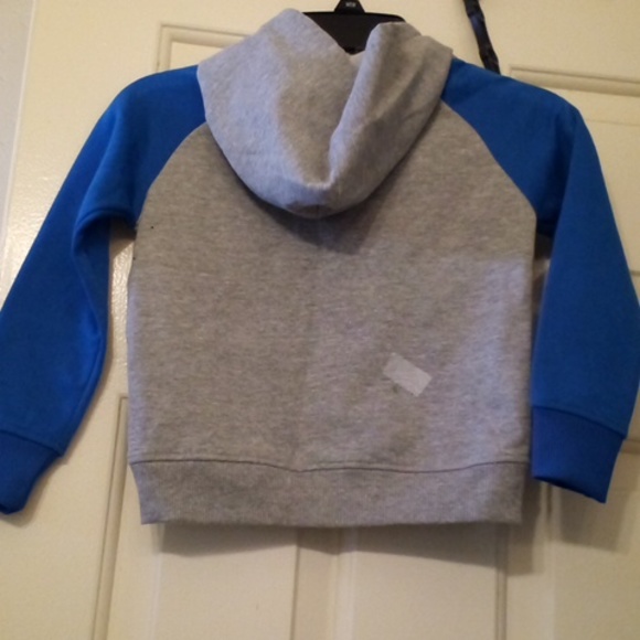 Hoodie with hippo on front - Picture 3 of 3